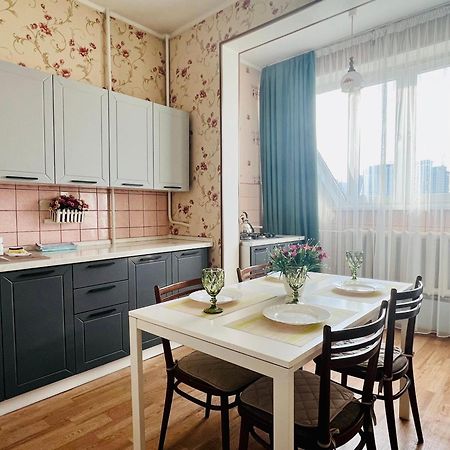 Cozy Three-Room Apartment With Mountain View الماتي المظهر الخارجي الصورة