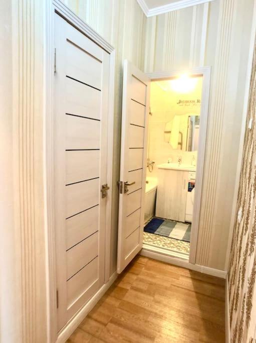 Cozy Three-Room Apartment With Mountain View الماتي المظهر الخارجي الصورة