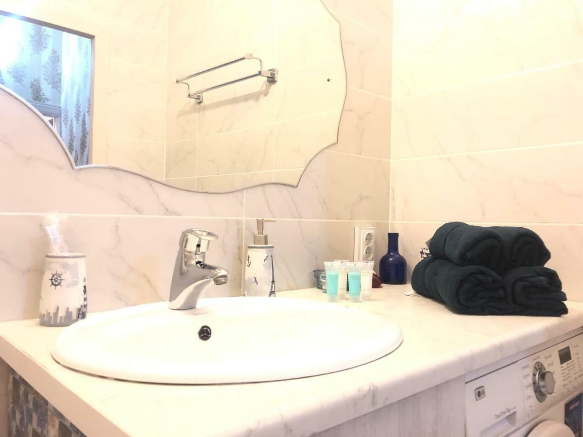 Cozy Three-Room Apartment With Mountain View الماتي المظهر الخارجي الصورة